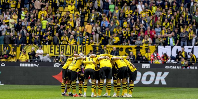 Borussia Dortmund chính là CLB bóng đá giàu thành tích thứ 2 nước Đức